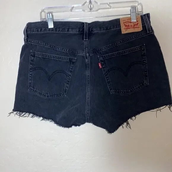 Levi’s 501 high waist black cut off shorts - Picture 6 of 7